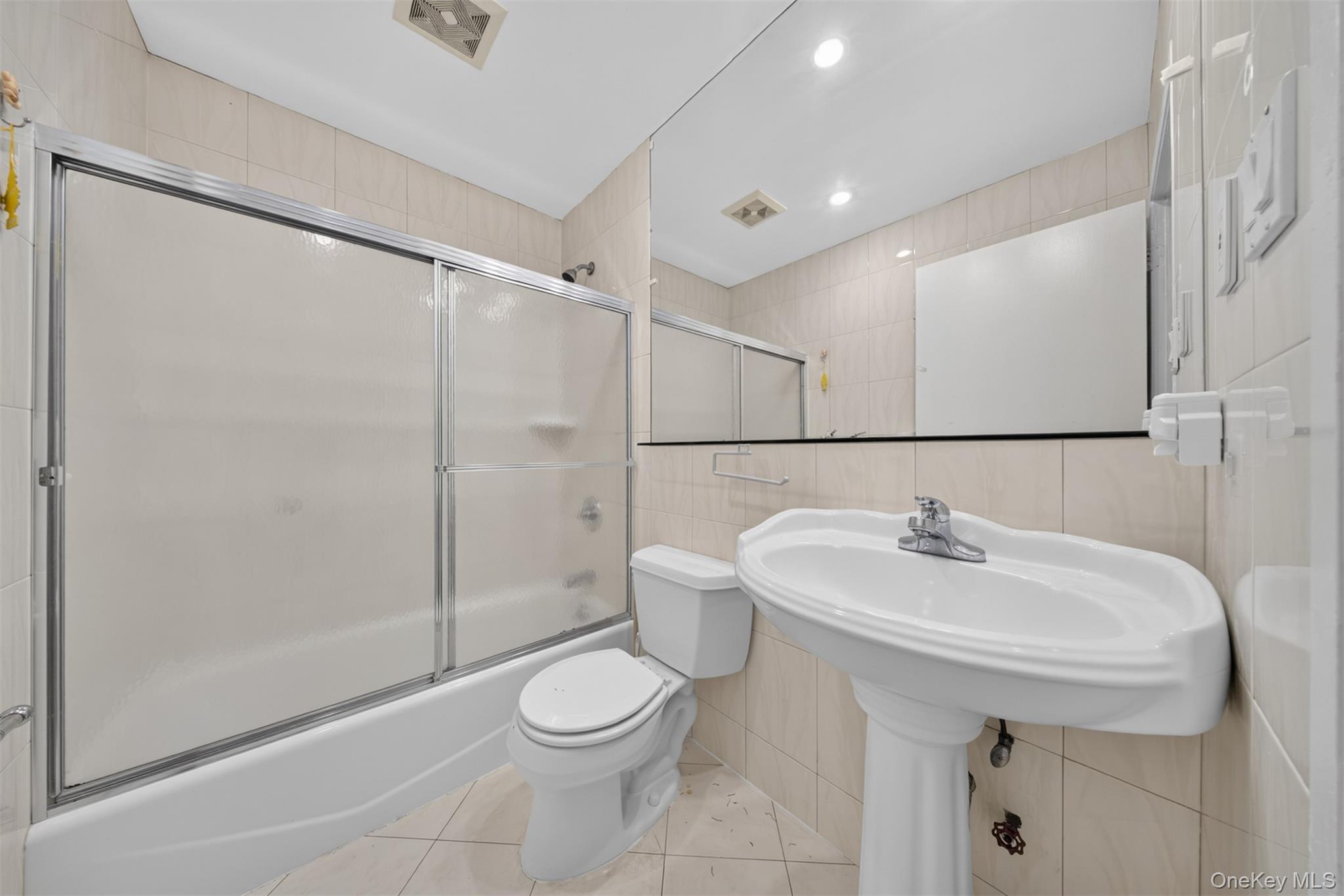143-27 Roosevelt Avenue Property Photo 26