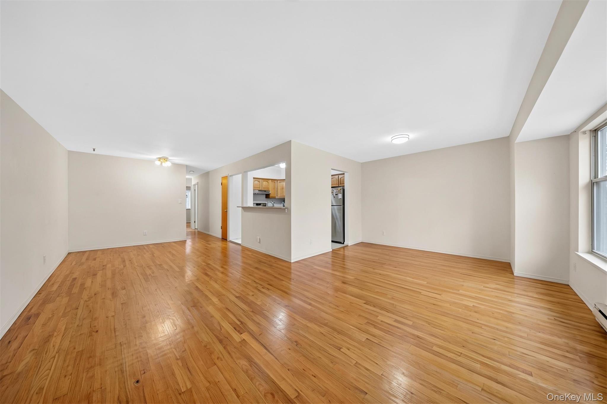 143-27 Roosevelt Avenue Property Photo 29