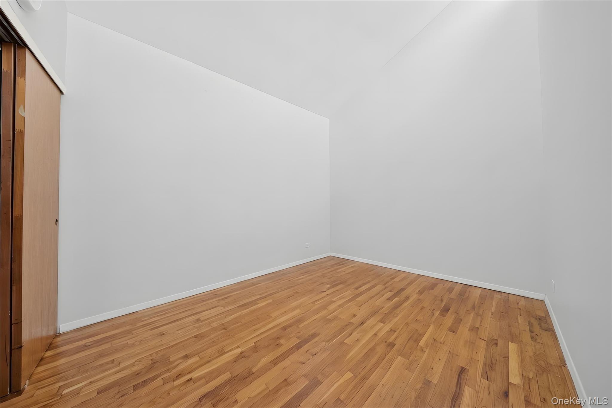 143-27 Roosevelt Avenue Property Photo 35