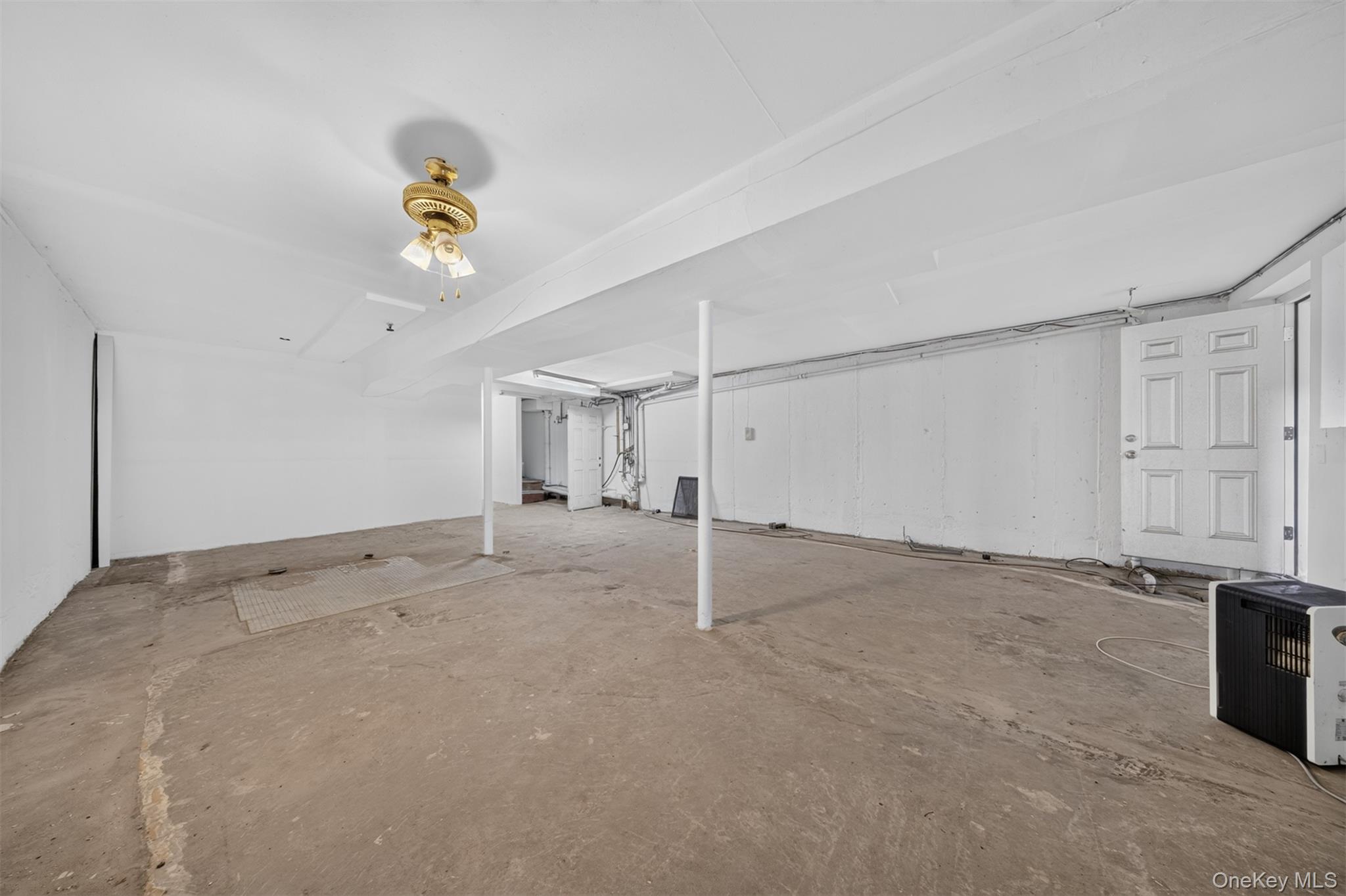 143-27 Roosevelt Avenue Property Photo 39