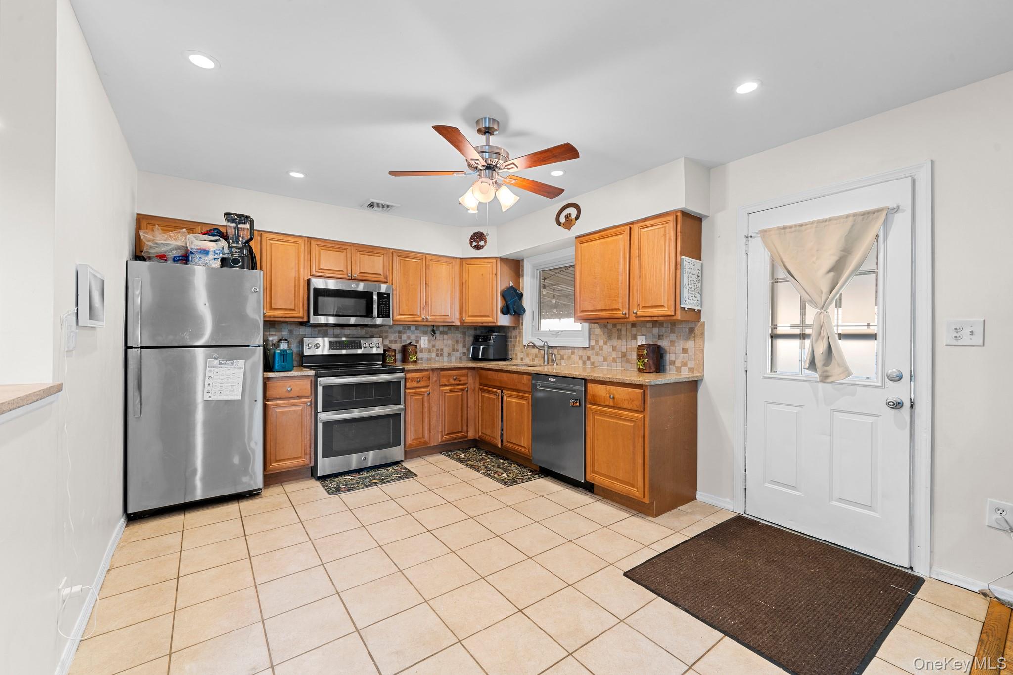 30 44th Street Property Photo 7