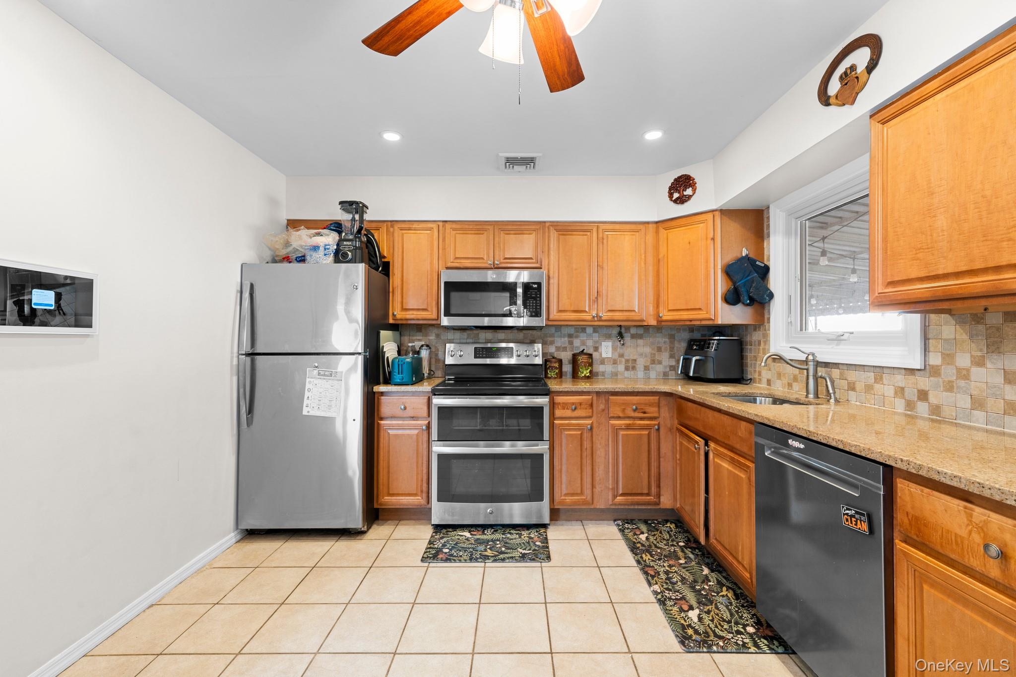 30 44th Street Property Photo 8