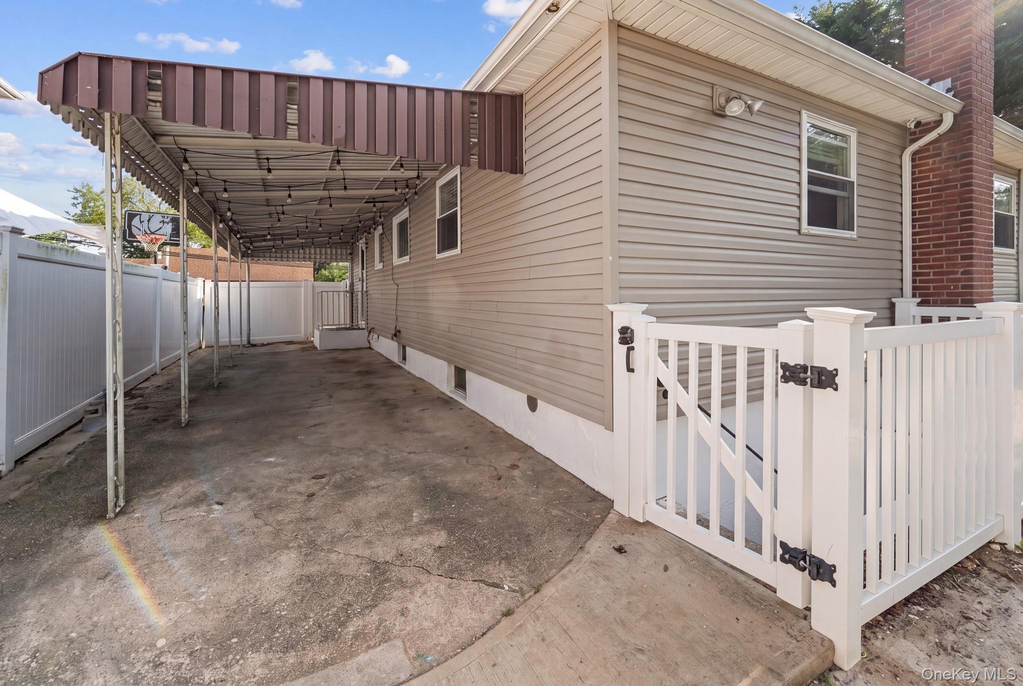 30 44th Street Property Photo 22