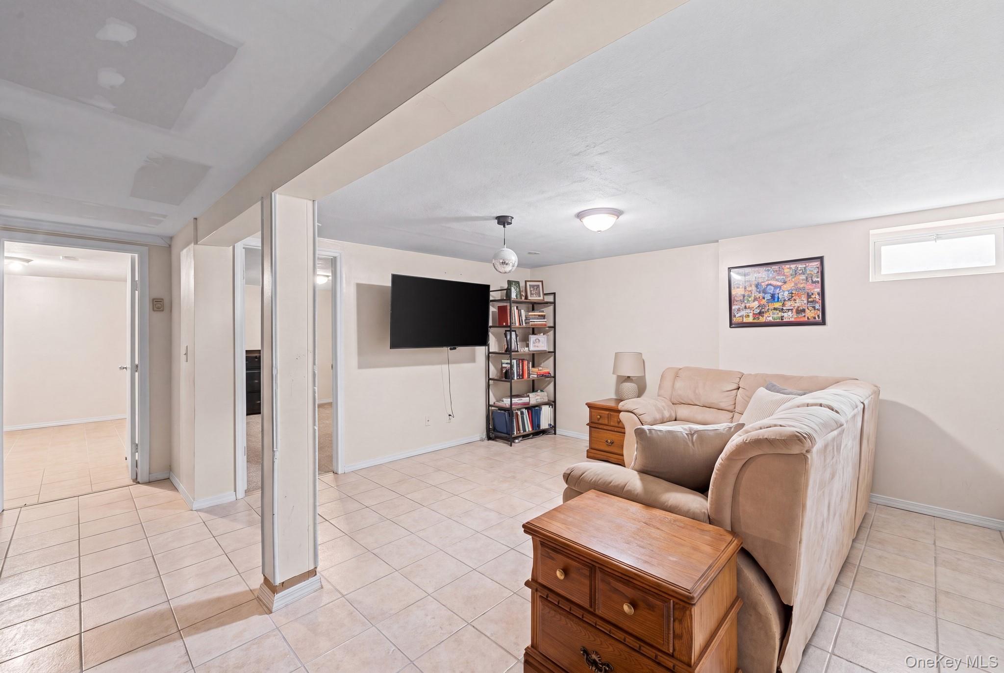 30 44th Street Property Photo 25