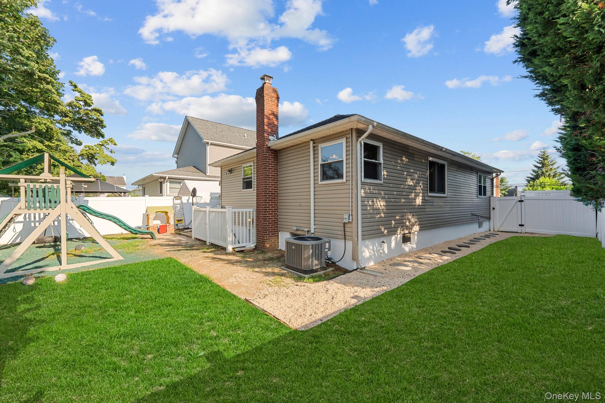 30 44th Street Property Photo 27