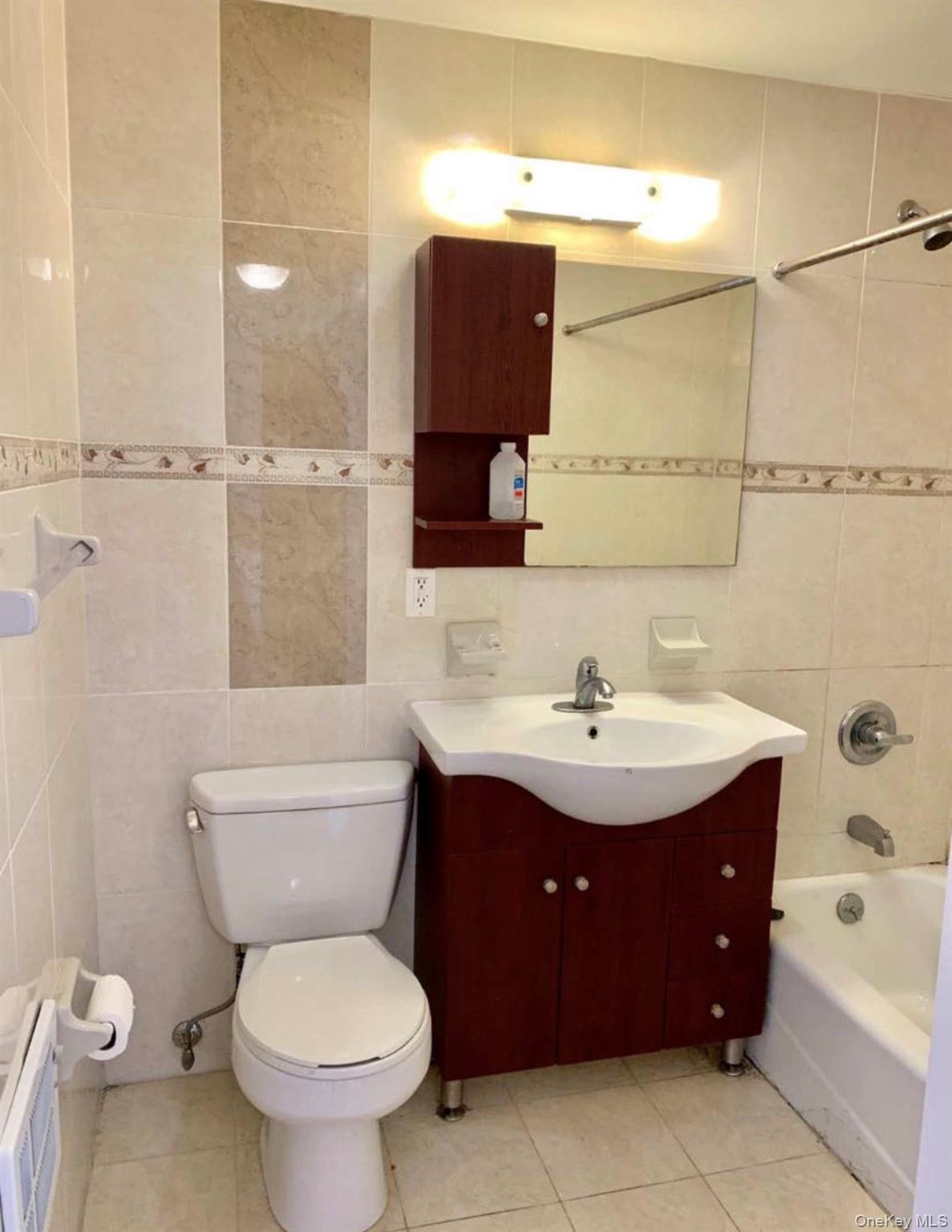 37-20 Prince Street 11a Property Photo 3