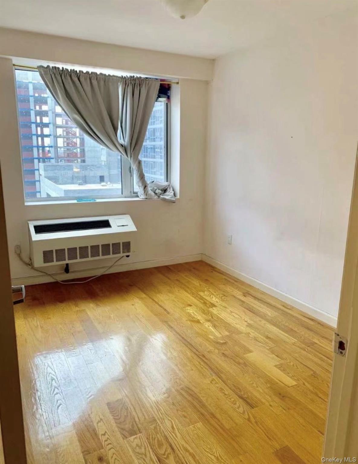 37-20 Prince Street 11a Property Photo 8