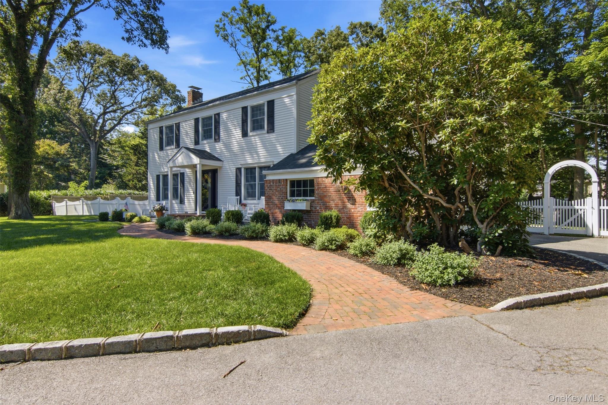 28 Village Woods Road Property Photo 6