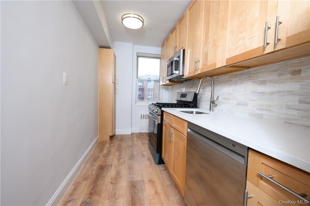 3 Sadore Lane 6M Property Photo 1