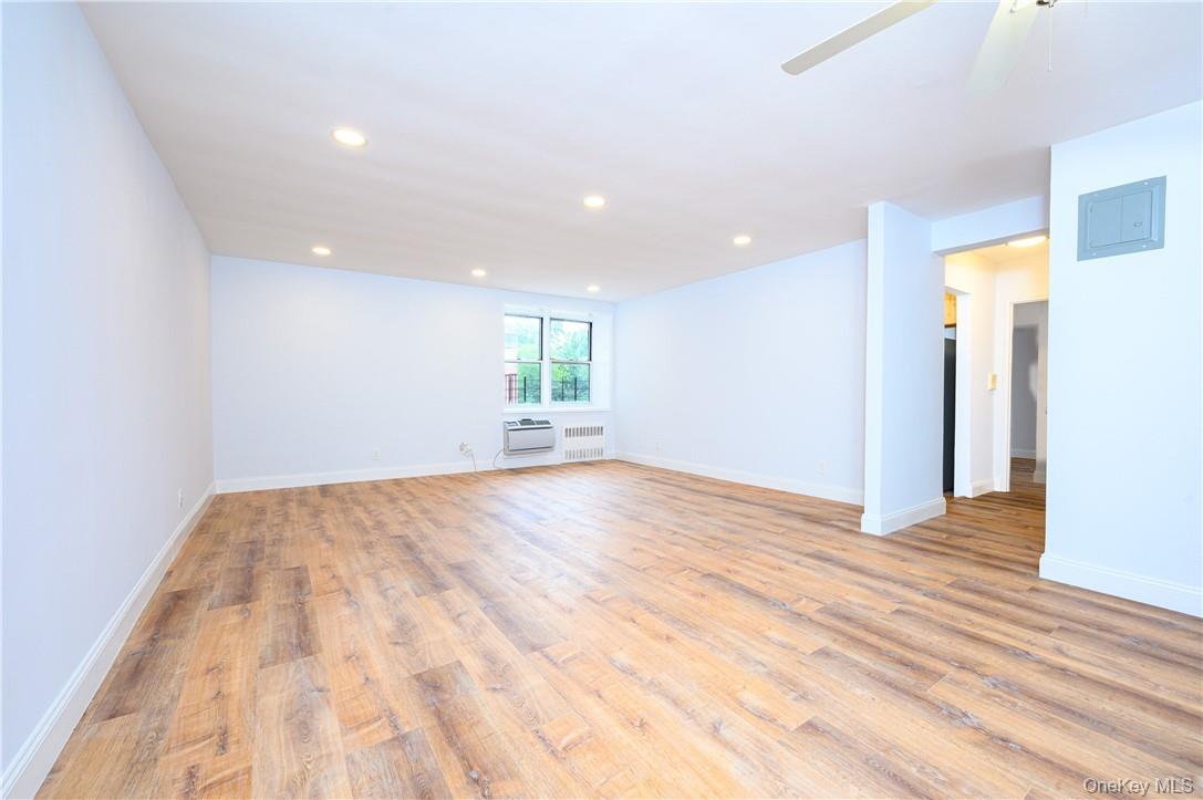 3 Sadore Lane 6m Property Photo 6
