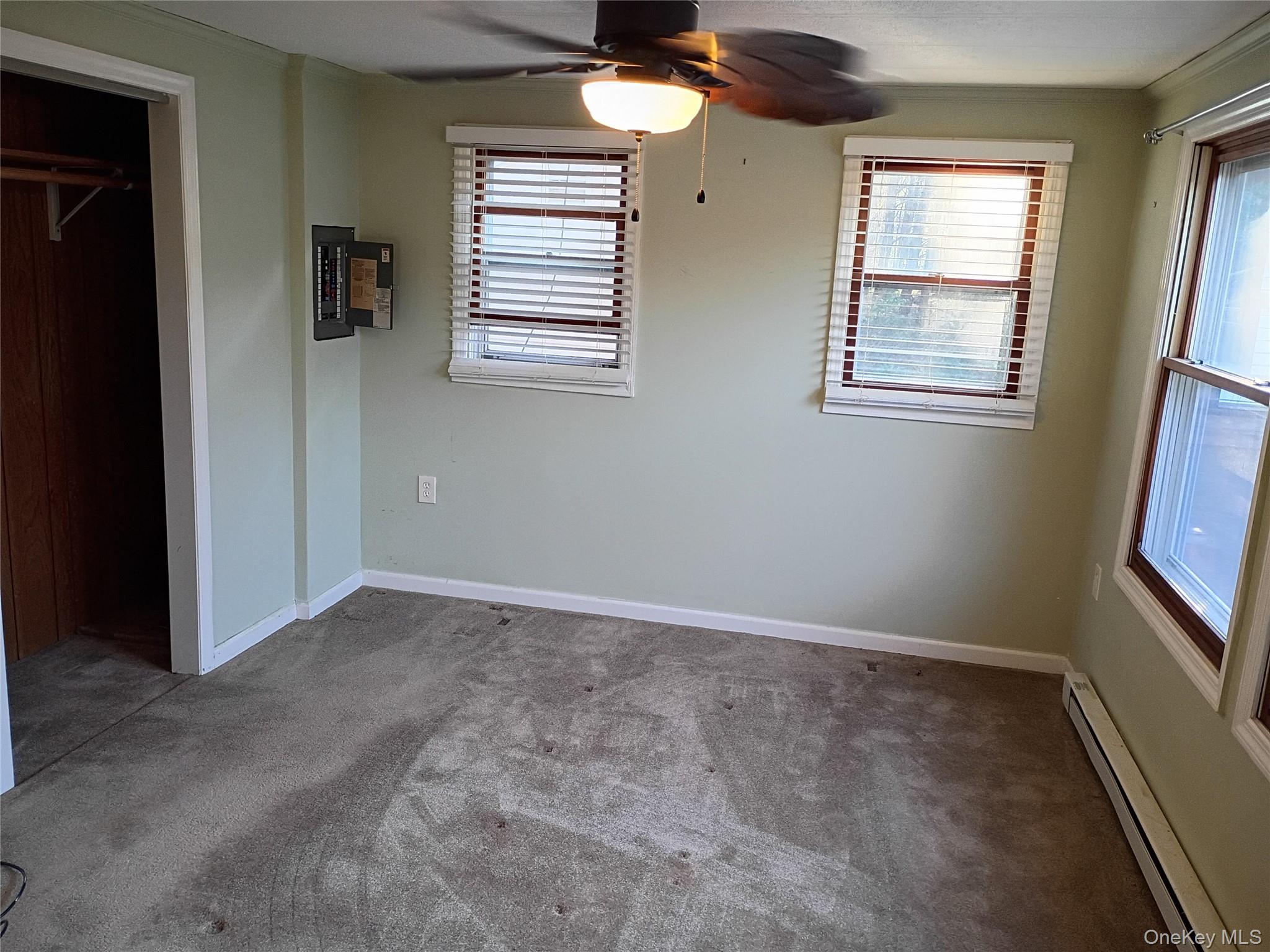 89 Village Circle Property Photo 4