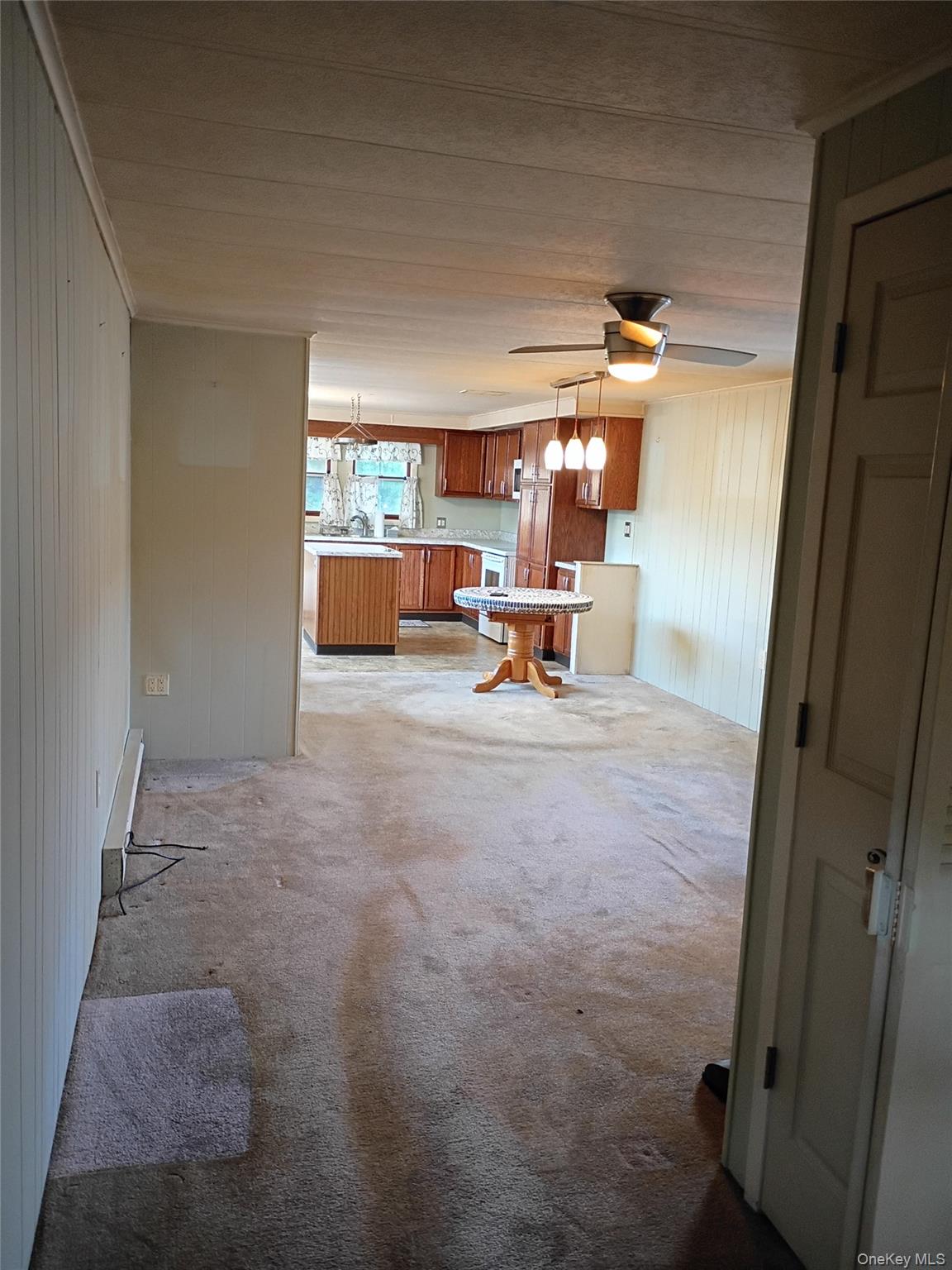 89 Village Circle Property Photo 5