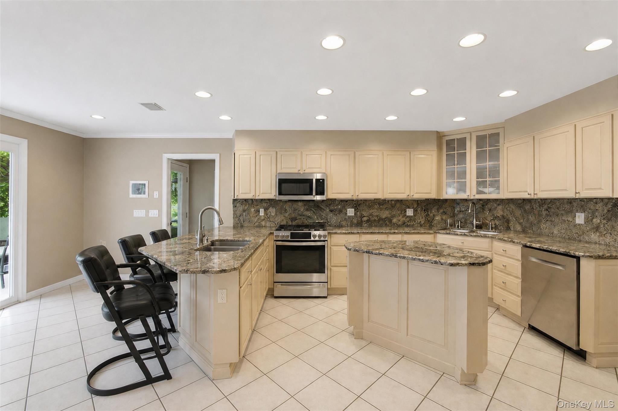391 Pleasant Hill Drive Property Photo 10