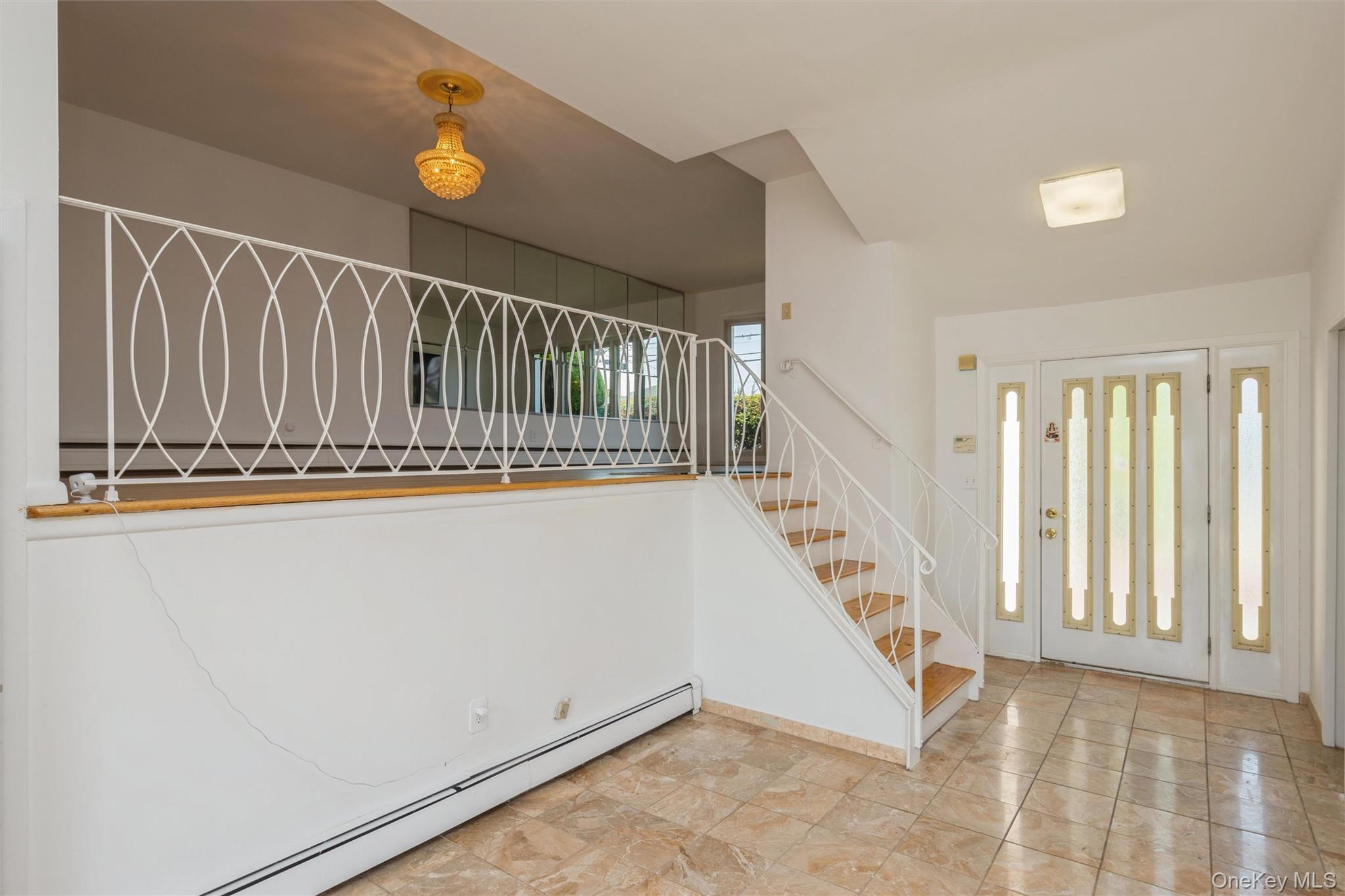 258 Aster Street Property Photo 5