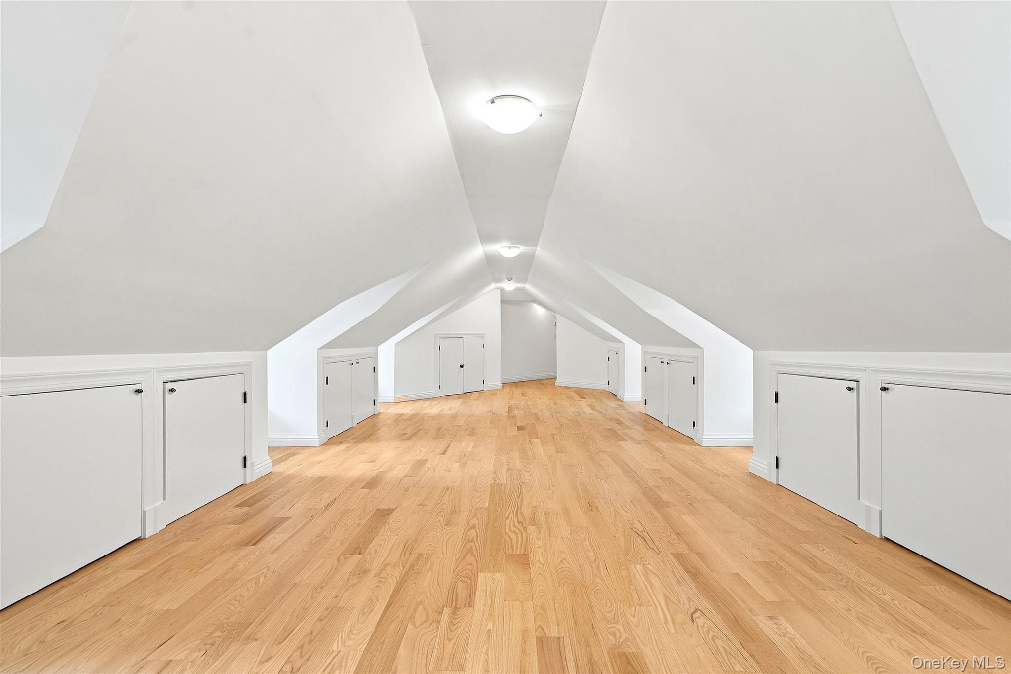38 Lincoln Avenue Property Photo 21