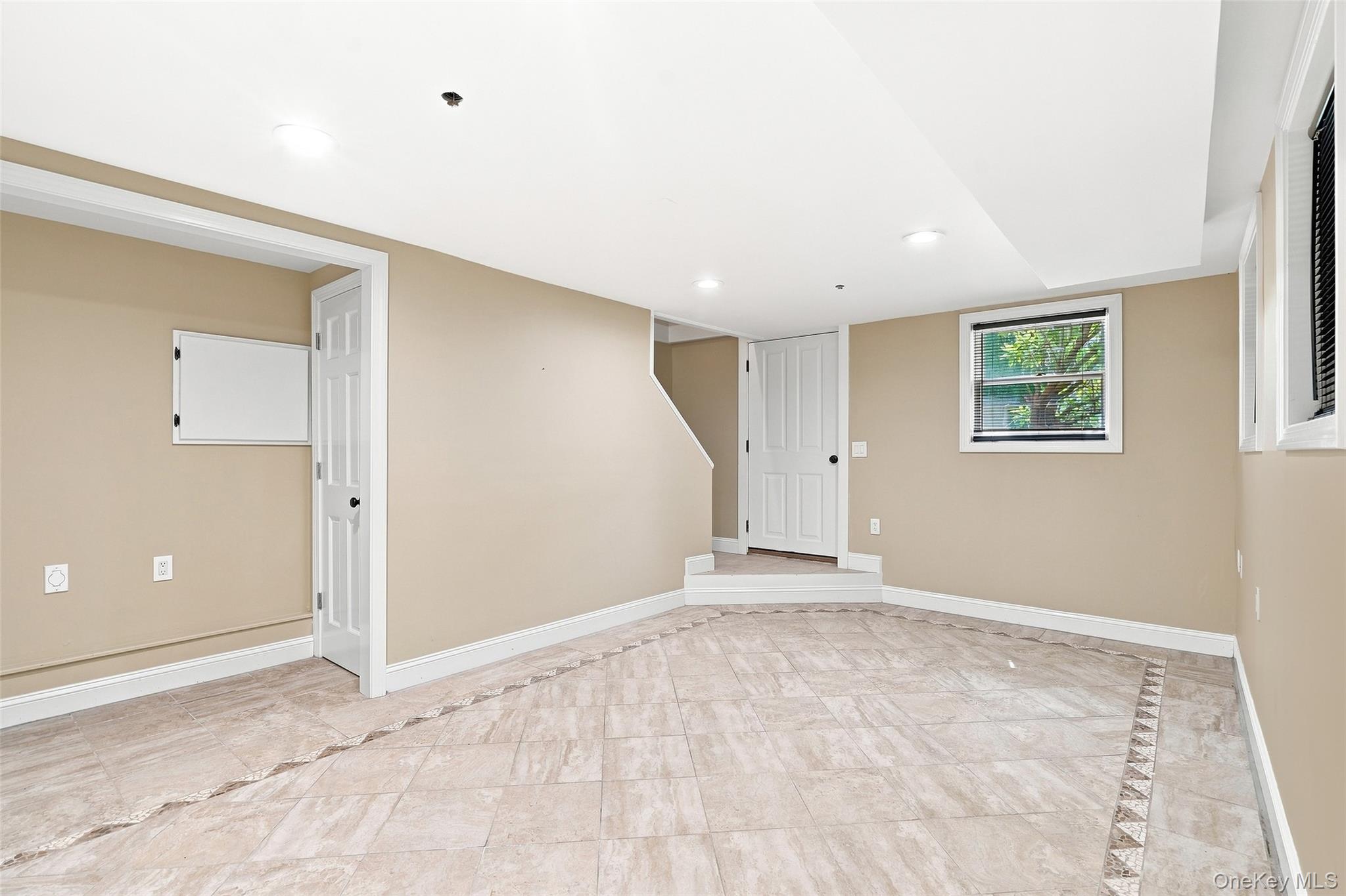 38 Lincoln Avenue Property Photo 30