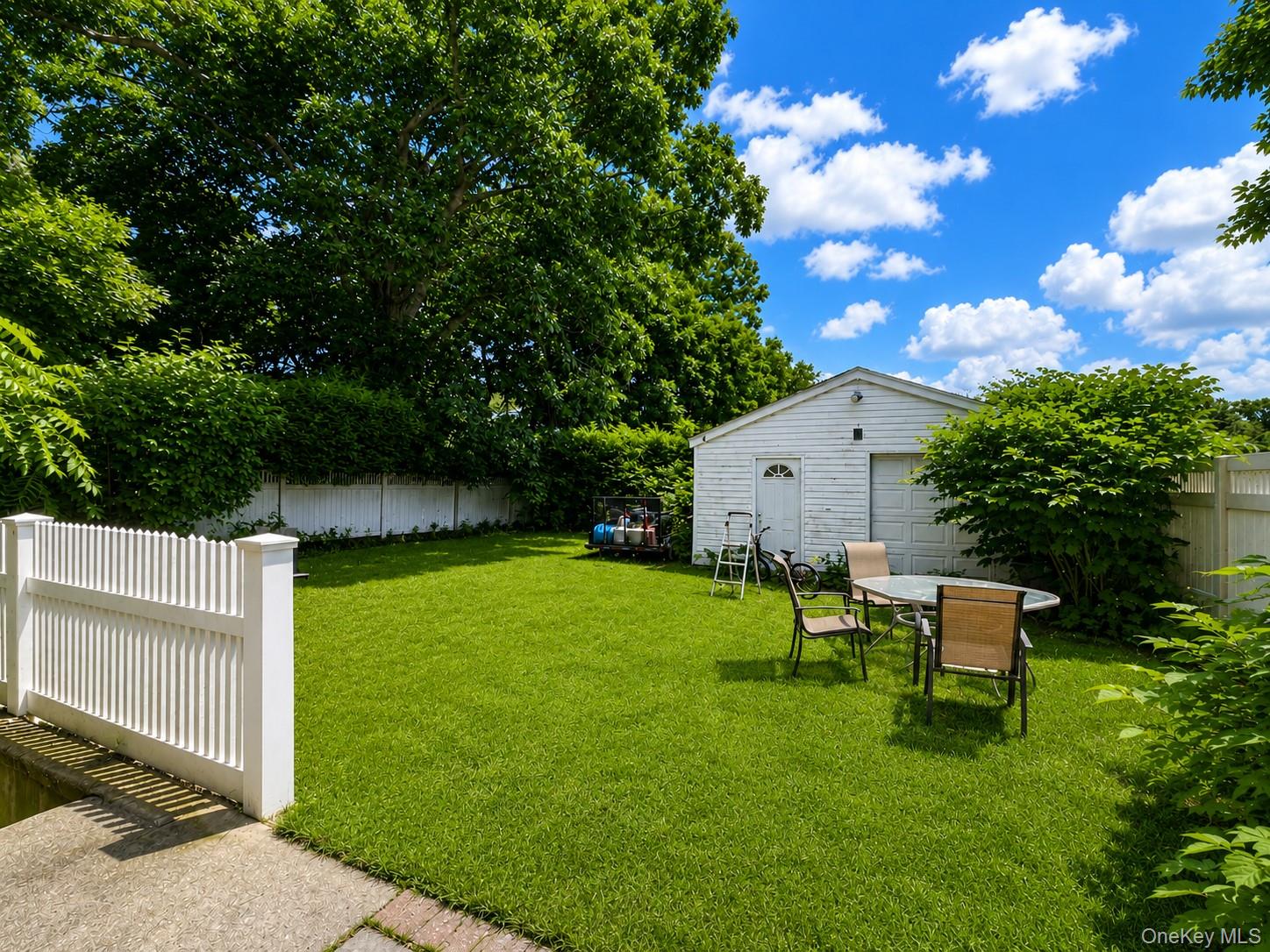 64 Cedarhurst Avenue Property Photo 2