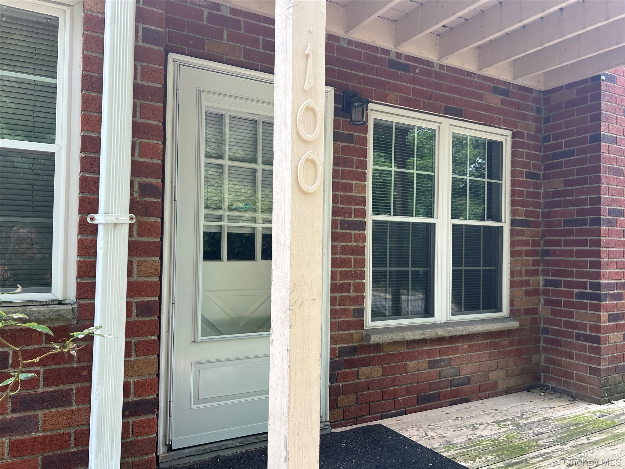4 Colonial Road 100 Property Photo 10