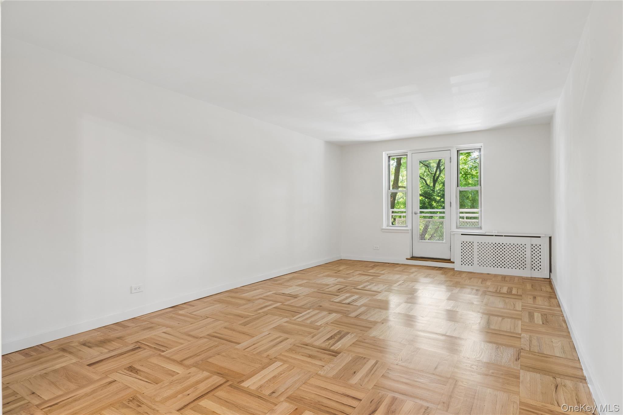 5601 Riverdale Avenue 2e Property Photo 2