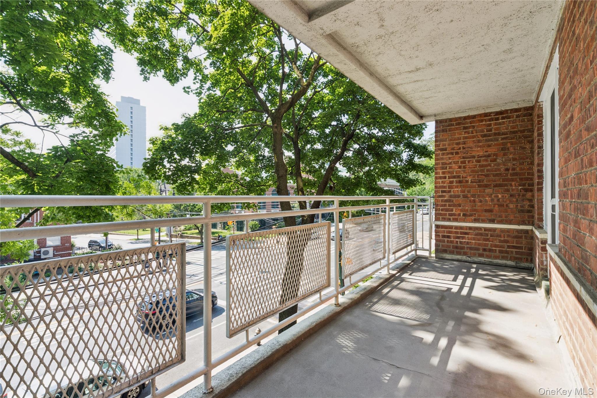 5601 Riverdale Avenue 2e Property Photo 6