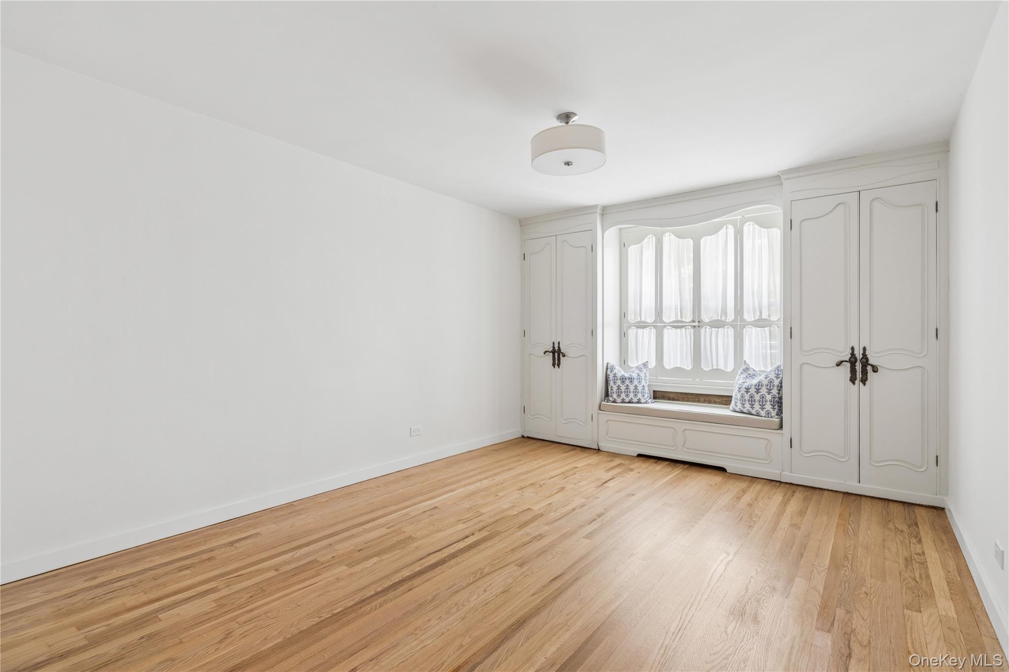 5601 Riverdale Avenue 2e Property Photo 8