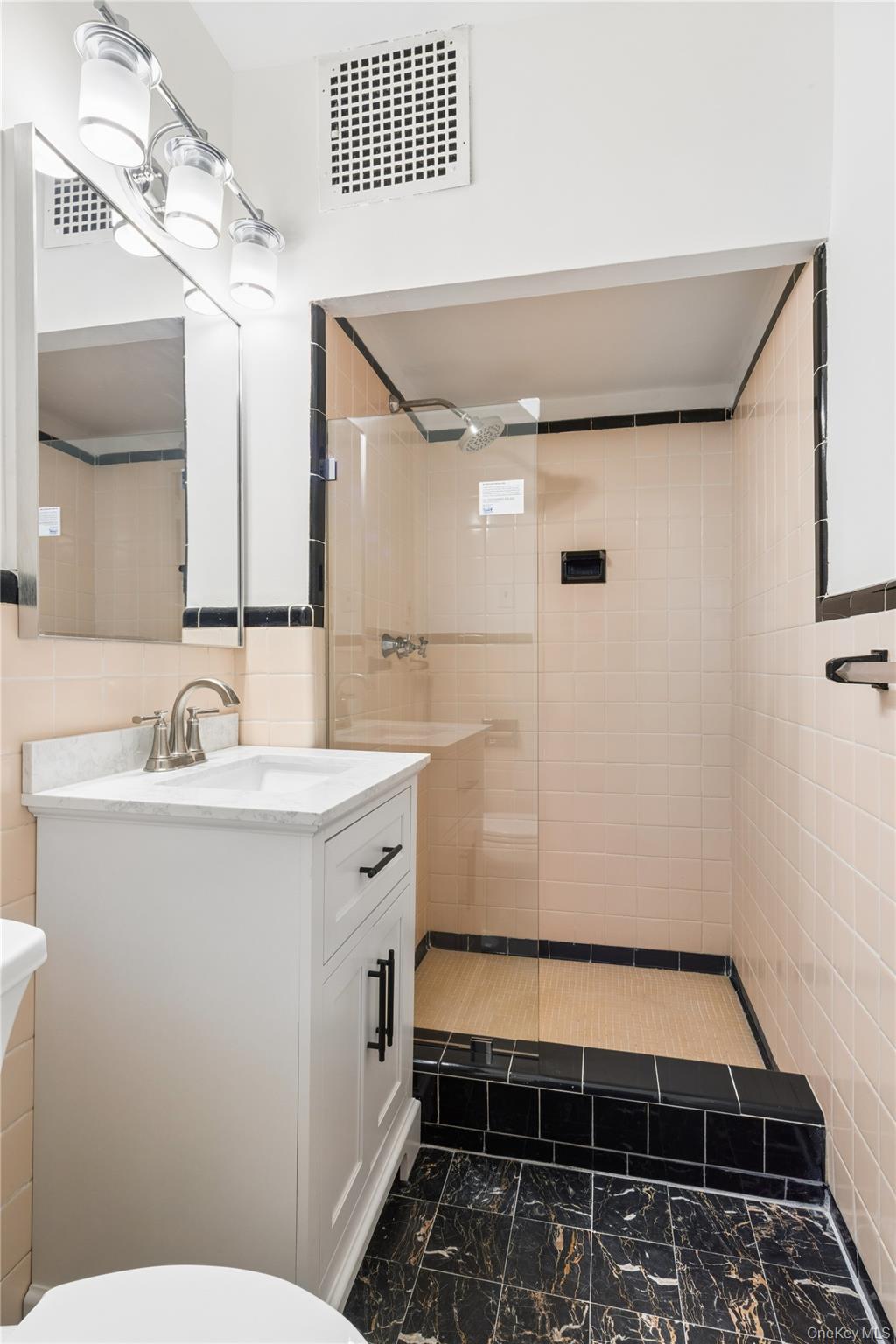 5601 Riverdale Avenue 2e Property Photo 14