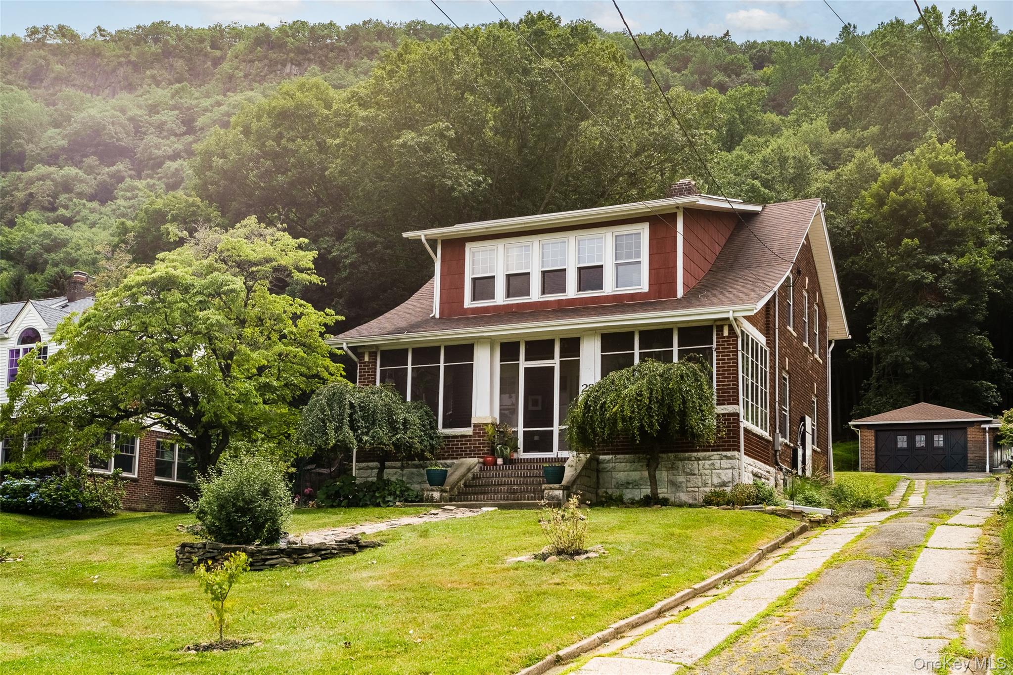 28 Hillside Avenue Property Photo 1
