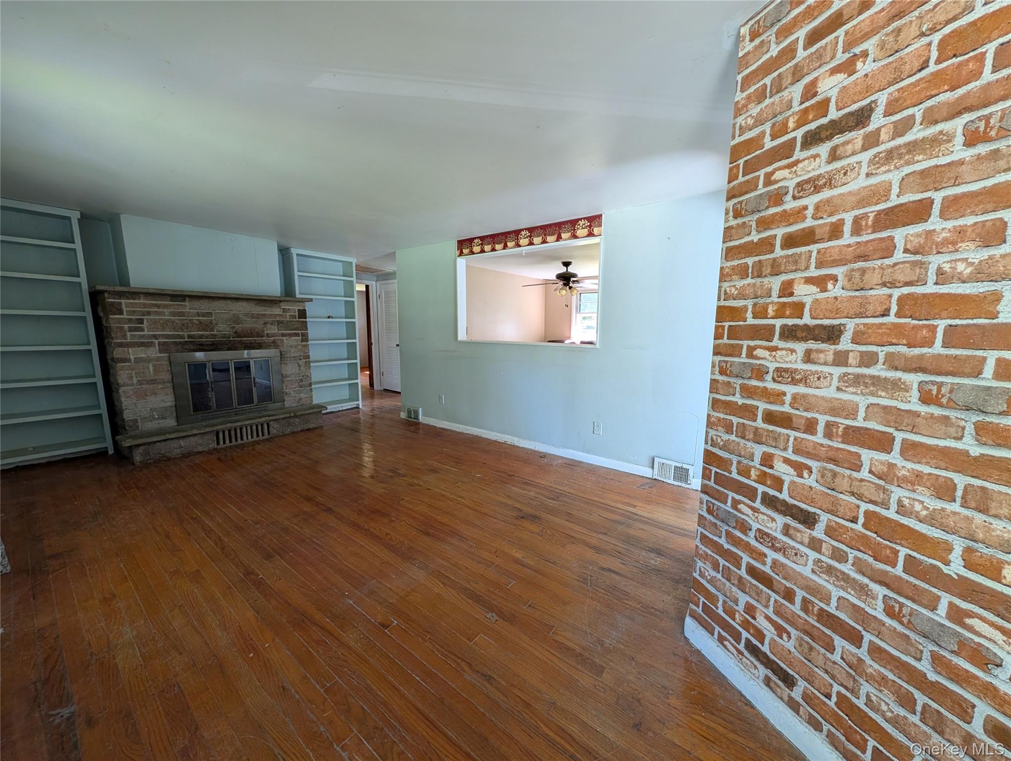 6 White Oak Terrace Property Photo 5