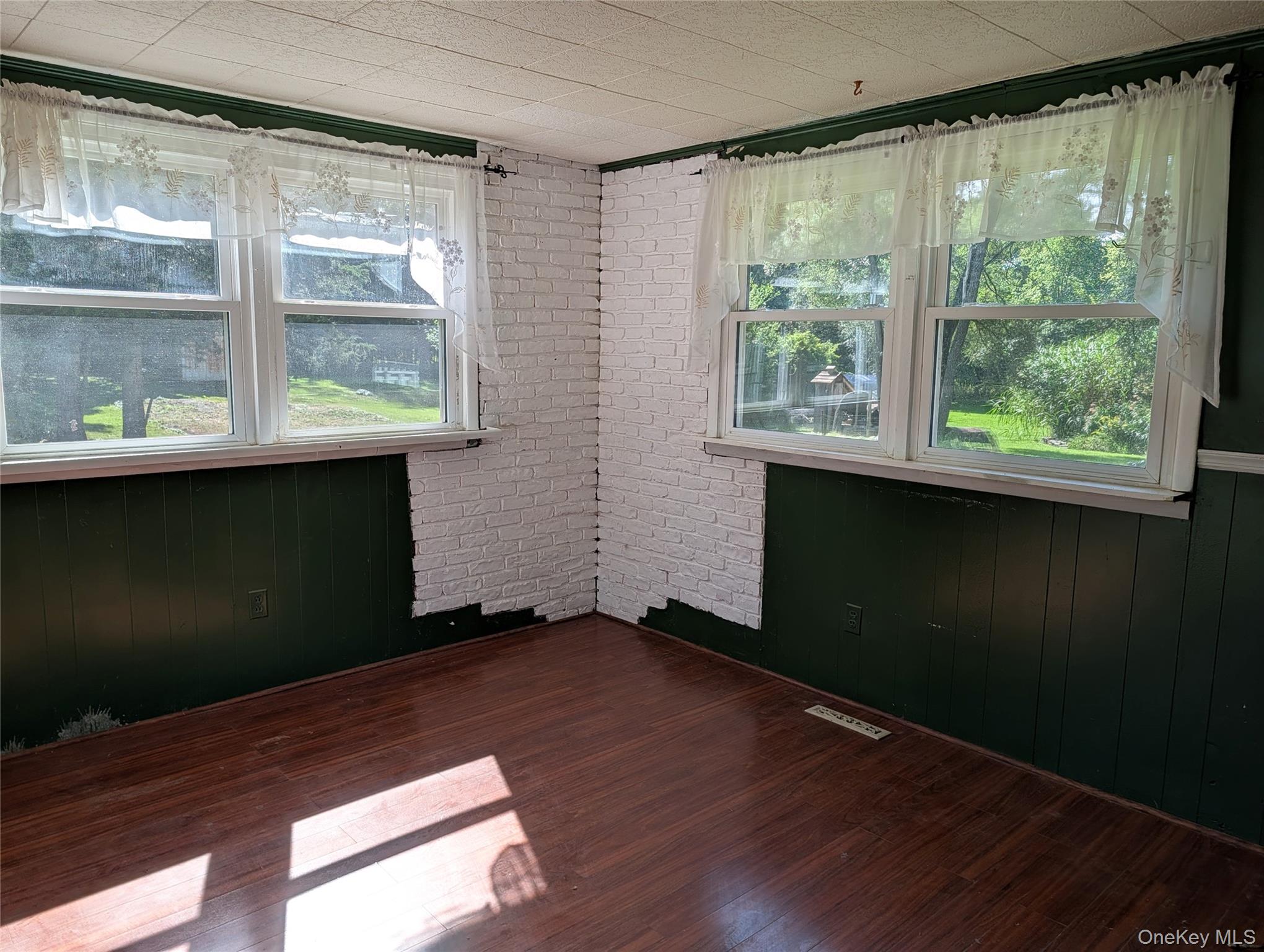 6 White Oak Terrace Property Photo 16