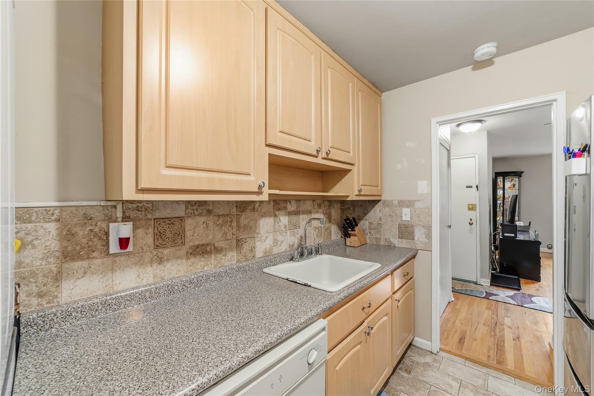 836 N Broadway 2d Property Photo 11
