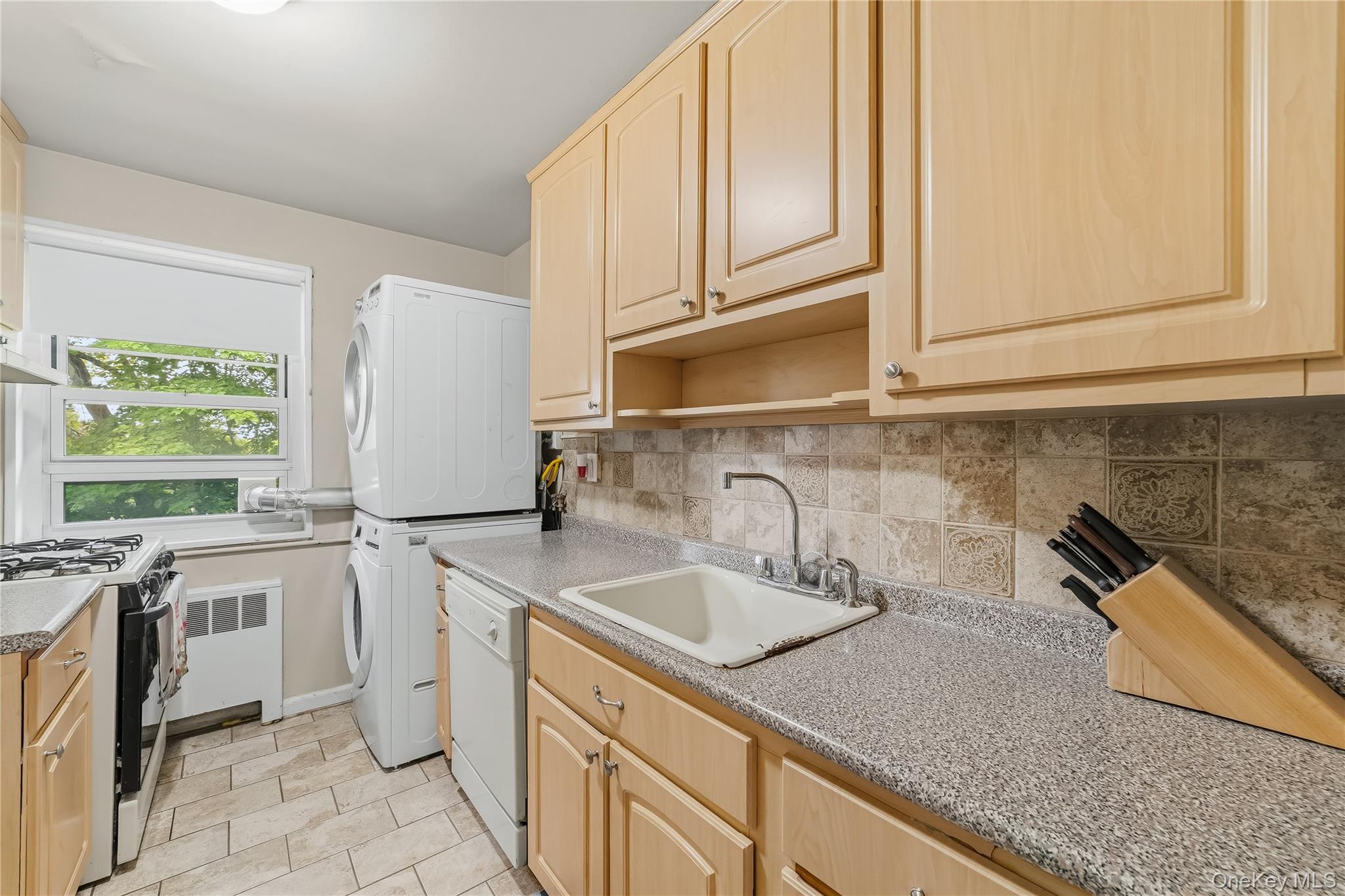 836 N Broadway 2d Property Photo 12