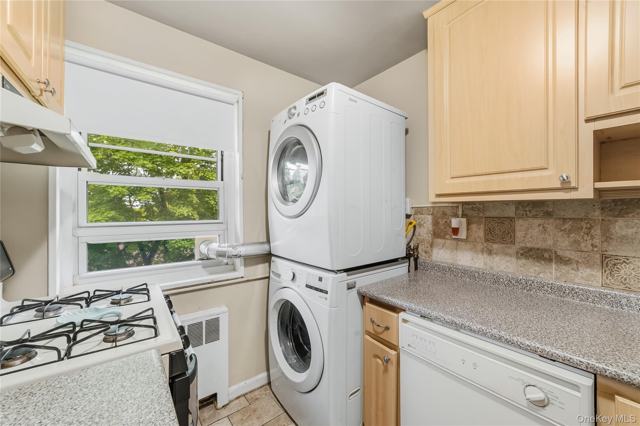 836 N Broadway 2d Property Photo 13