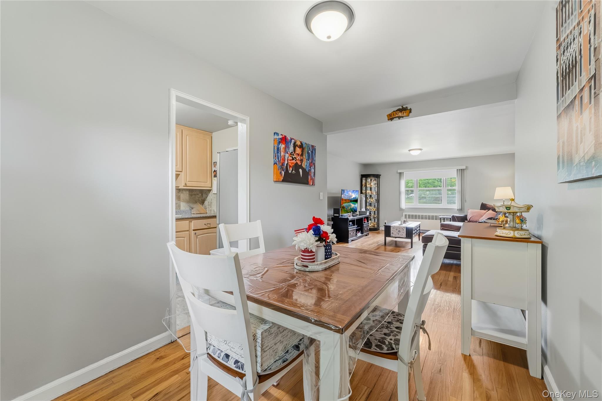 836 N Broadway 2d Property Photo 15