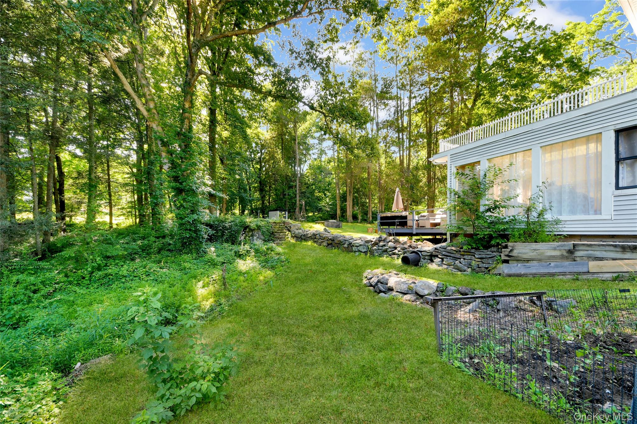 435 Birdsall Drive Property Photo 31