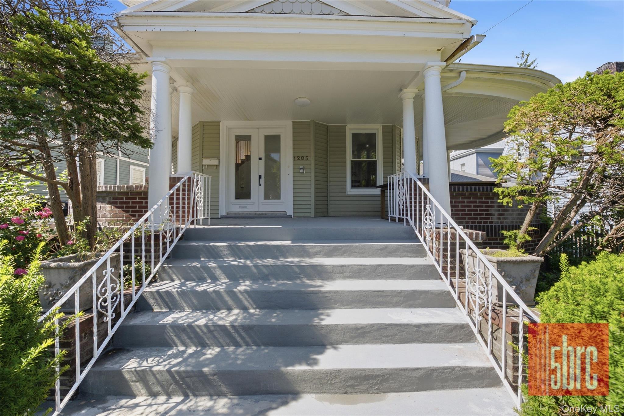 1205 Beverley Road Property Photo 4
