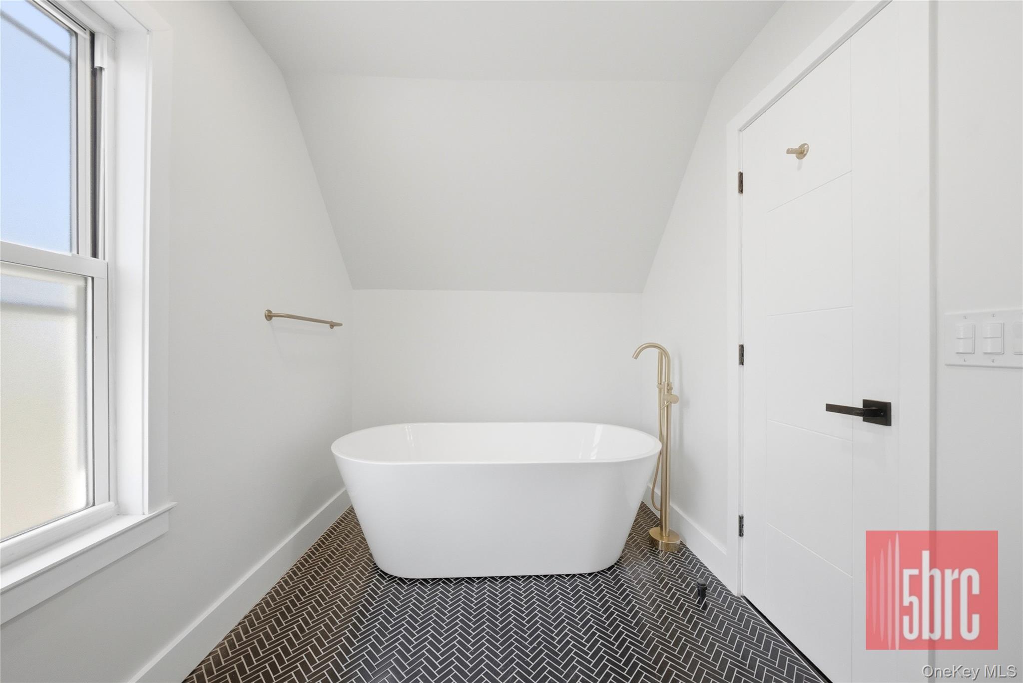 1205 Beverley Road Property Photo 37