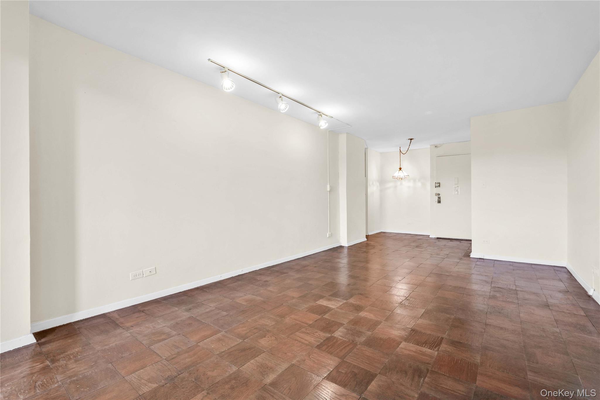 175-20 Wexford Terrace 10a Property Photo 10