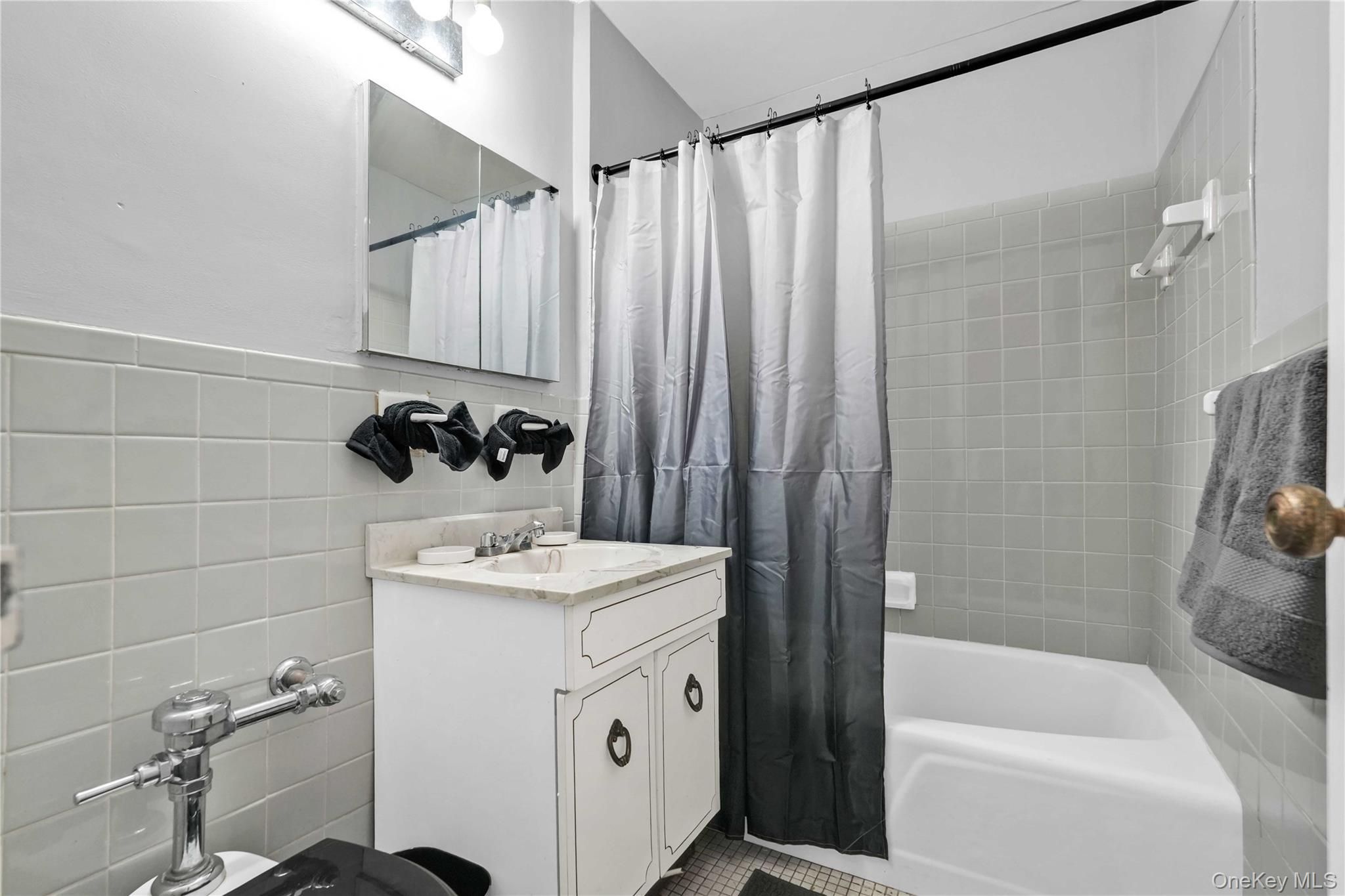 175-20 Wexford Terrace 10a Property Photo 19
