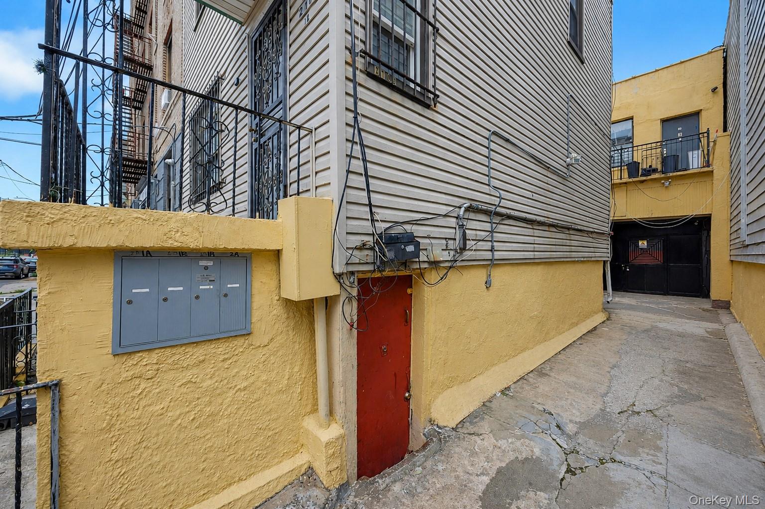 2108 Arthur Avenue Property Photo 2