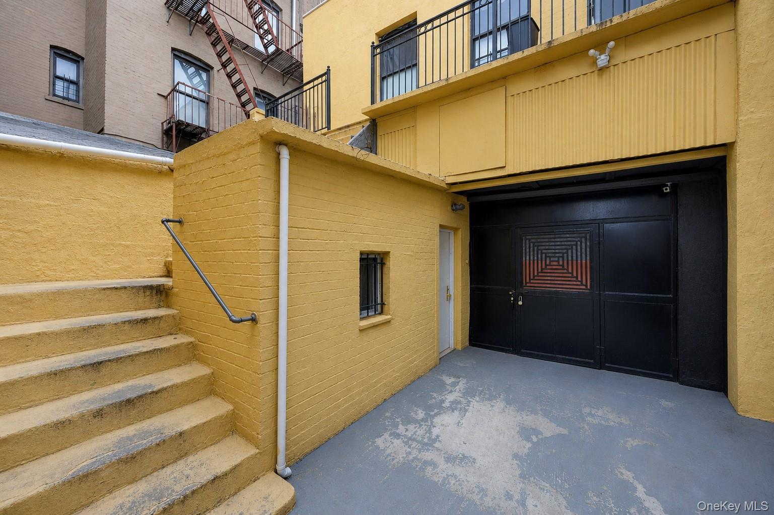 2108 Arthur Avenue Property Photo 3