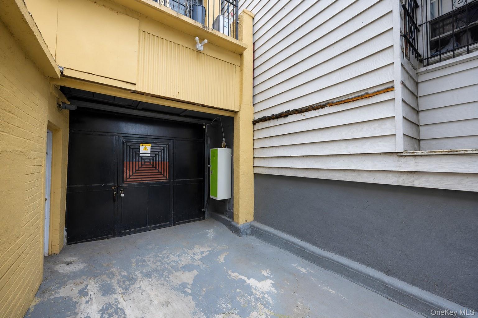2108 Arthur Avenue Property Photo 4
