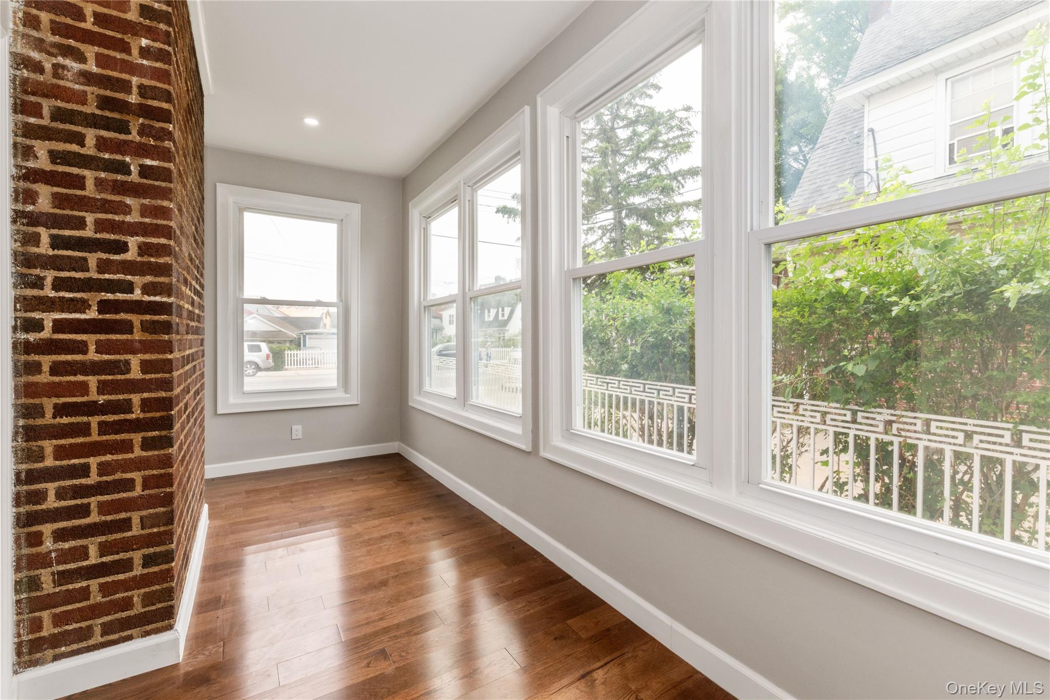 8492 Homelawn Street Property Photo 6