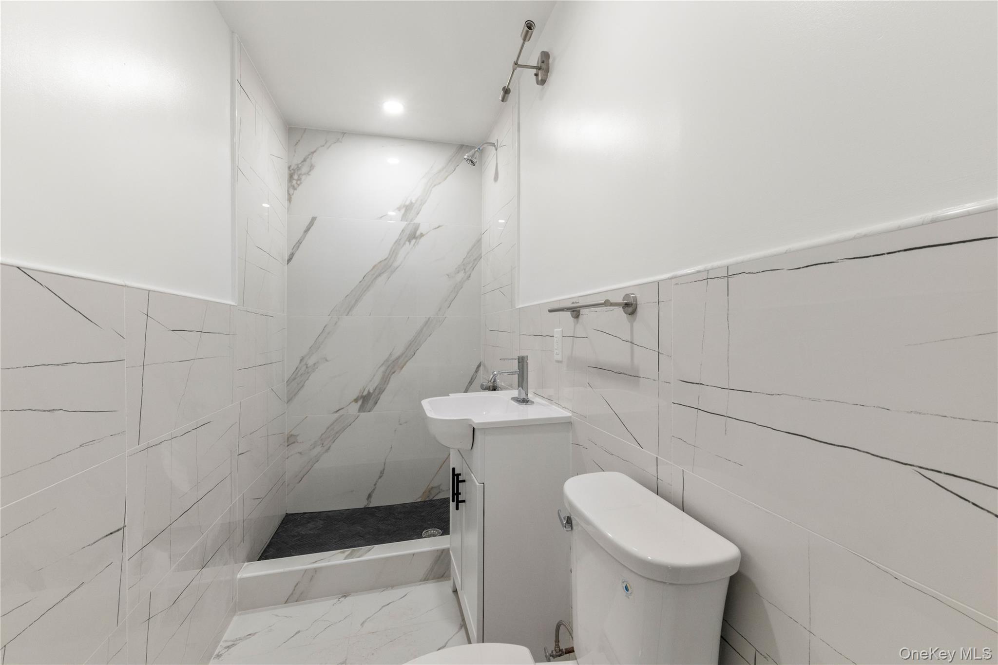8492 Homelawn Street Property Photo 10