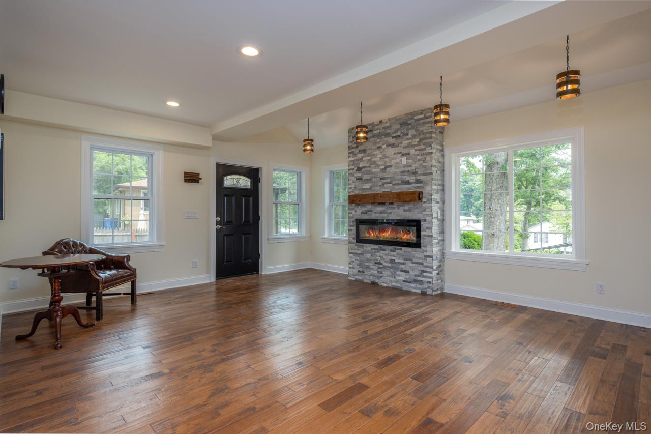 16 Wayne Avenue Property Photo 3