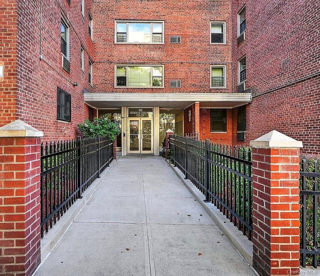1010 Sherman 2D Property Photo 1