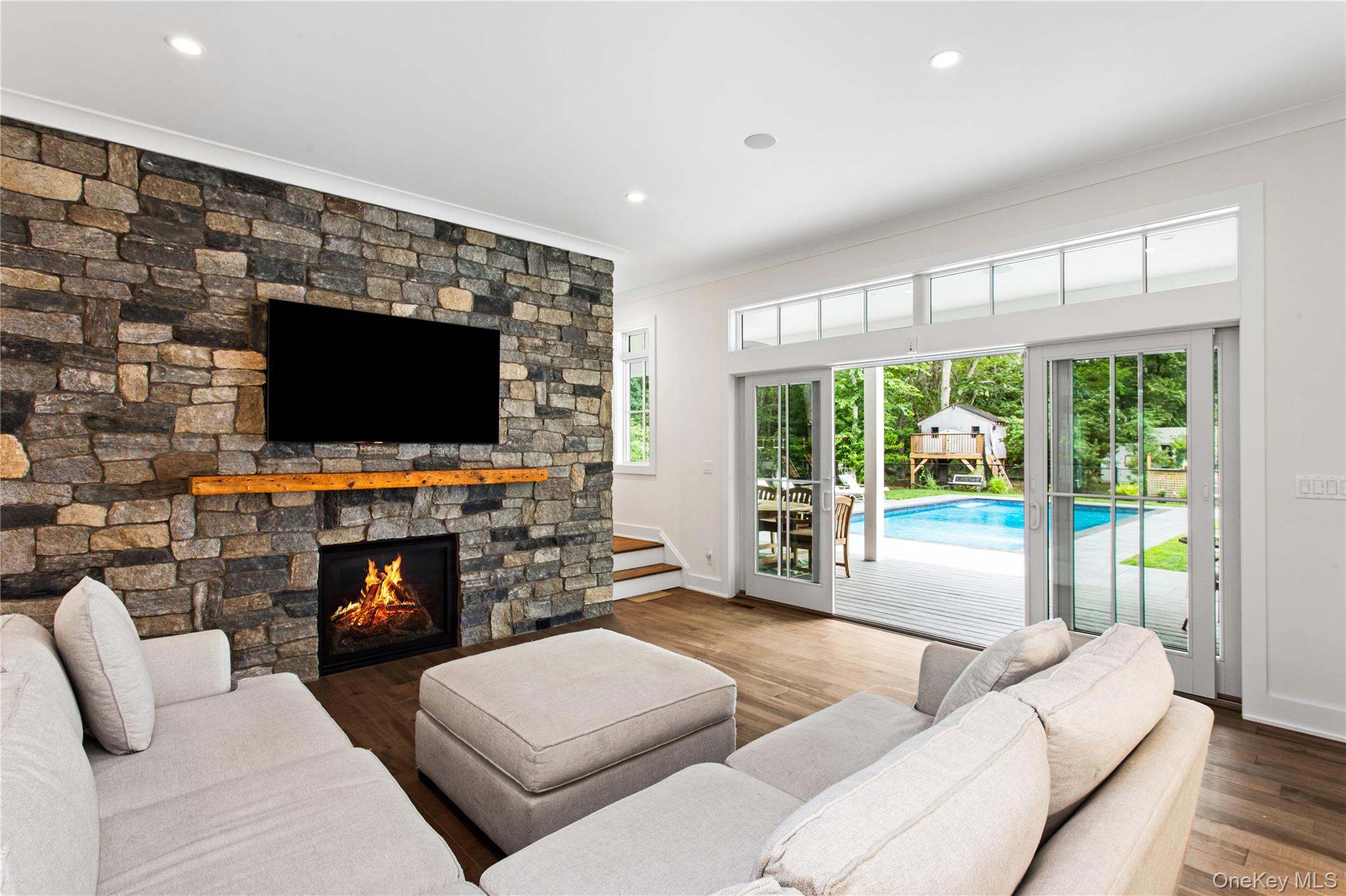 9 Deerland Drive Property Photo 3
