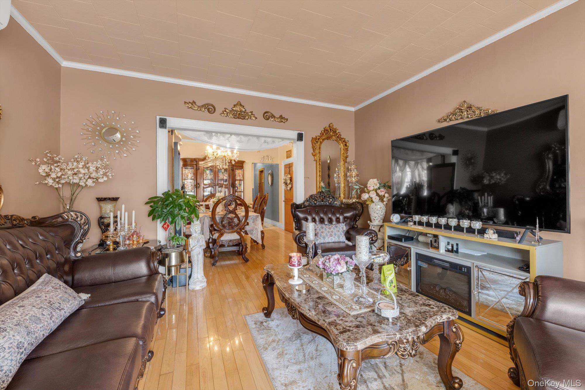 152 Pine Street Property Photo 6