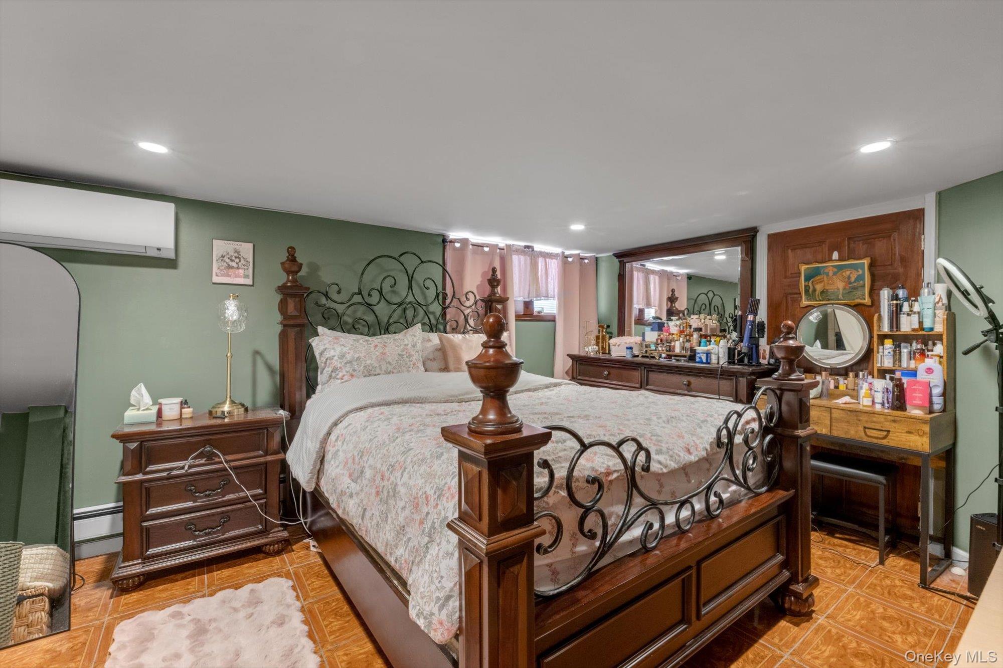 152 Pine Street Property Photo 24