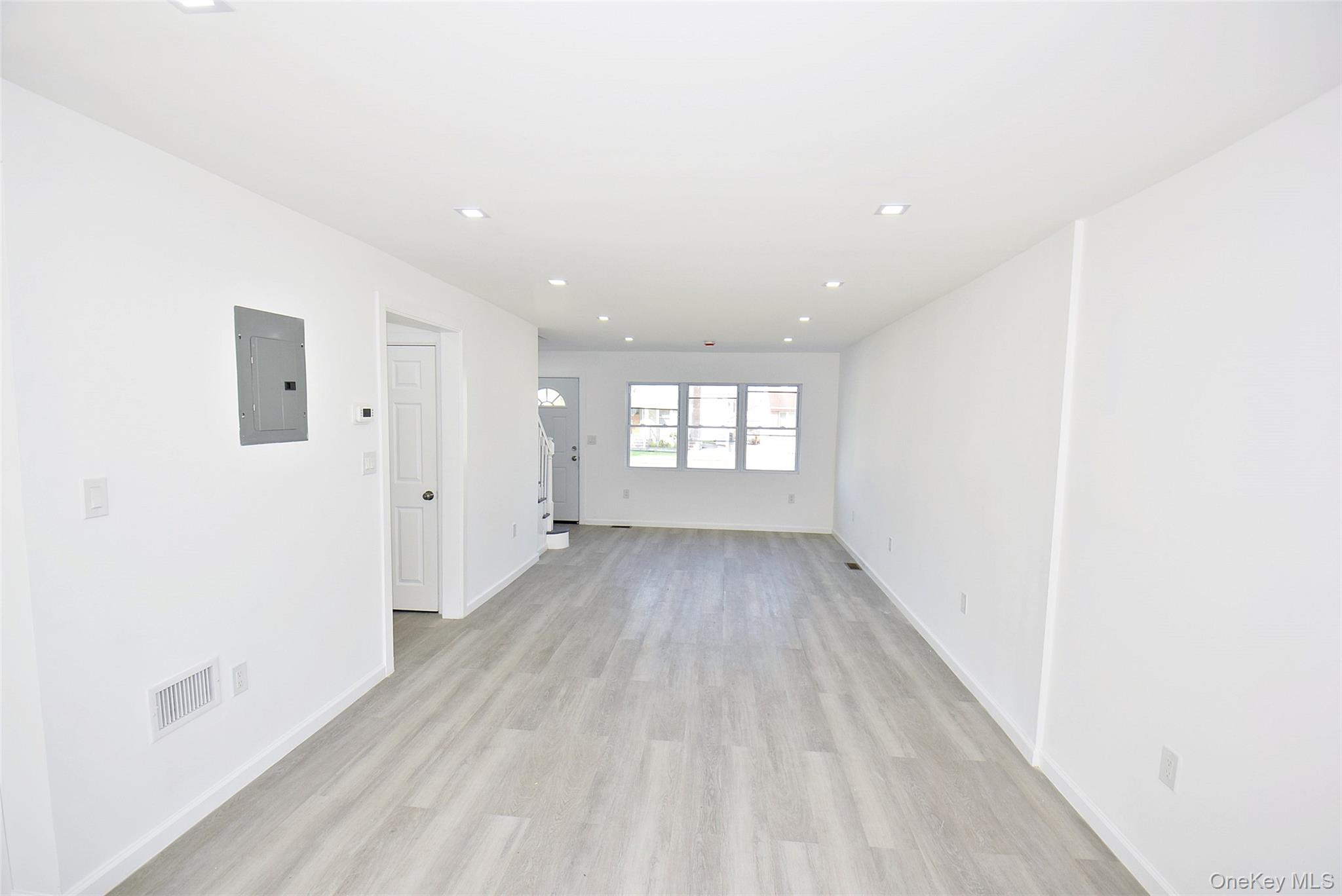 240 Columbus Parkway Property Photo 3