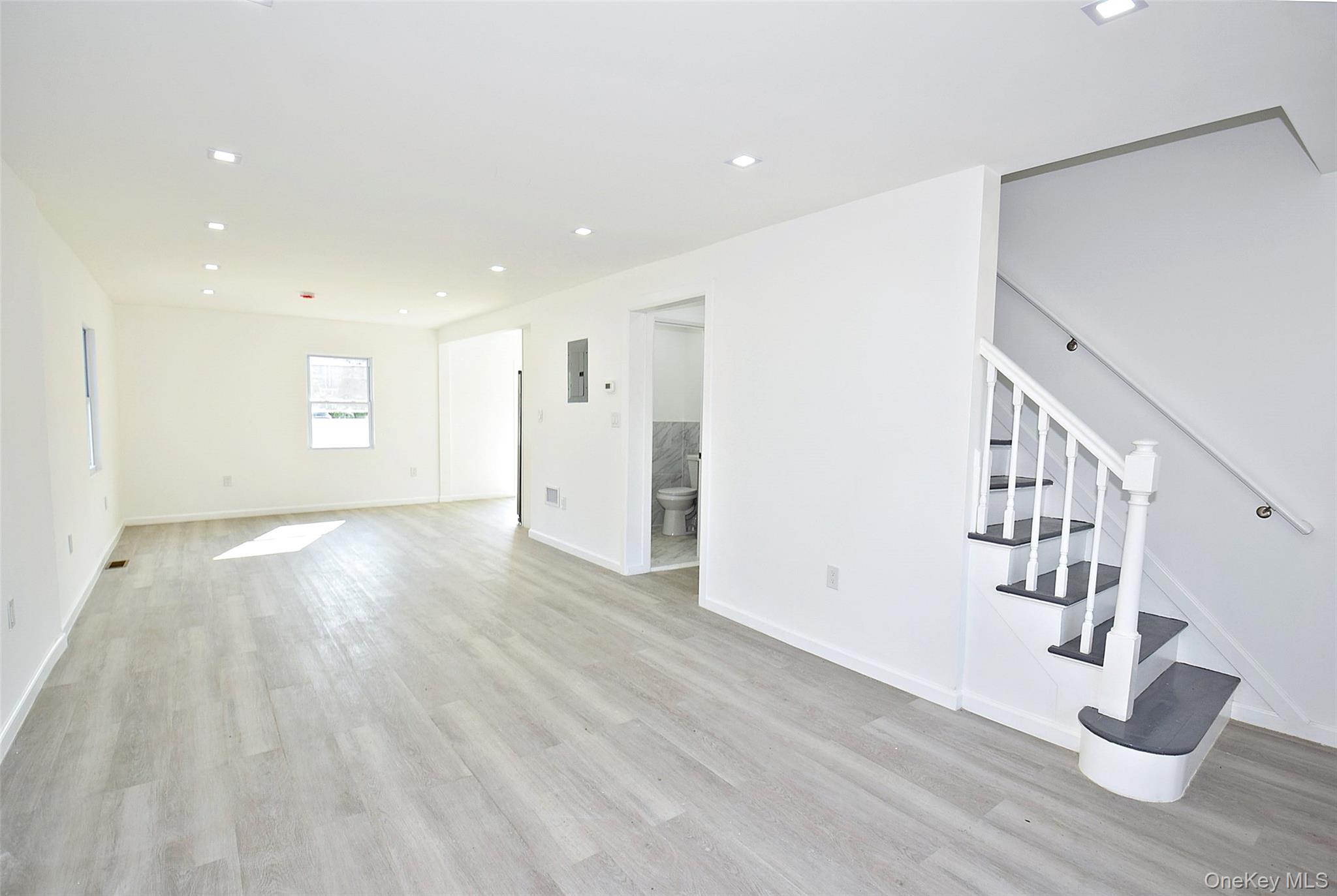 240 Columbus Parkway Property Photo 4